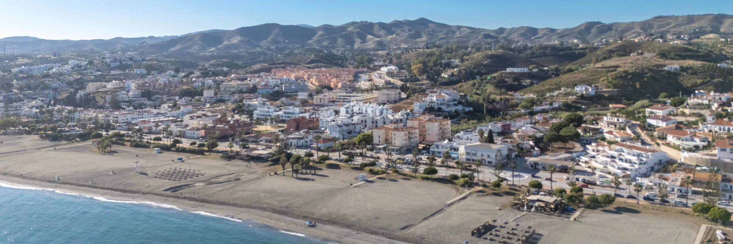 An aerial photograph of Benajarafe in the Axarquía region on the coast, taken by Jason Elliott for the eastofmalaga.com website. An aerial photograph of Benajarafe in the Axarquía region on the coast, taken by Jason Elliott for the eastofmalaga.com website.